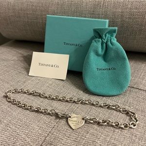 Tiffany & Co. Return to Tiffany Heart Tag Chain Link Choker